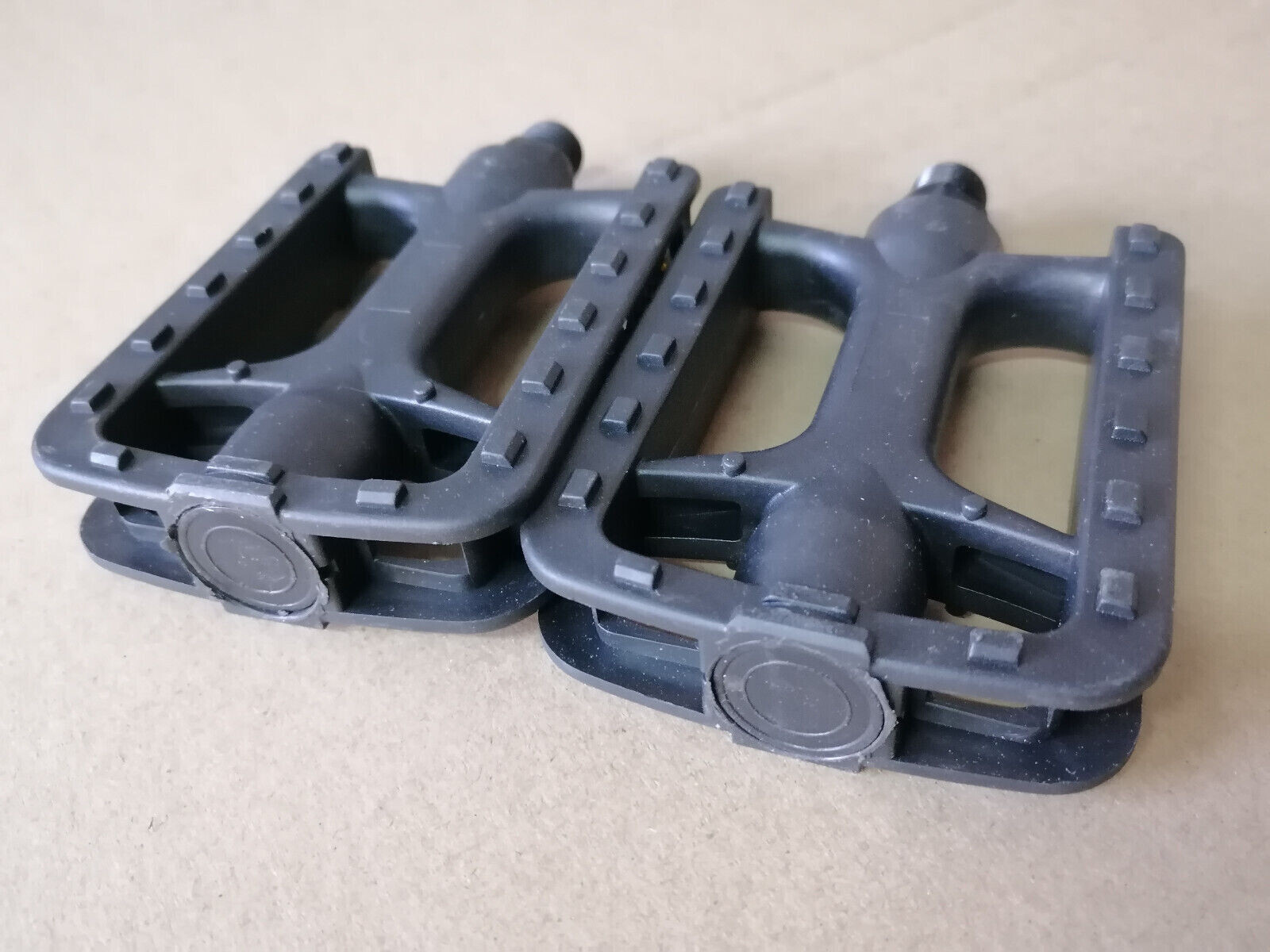 PAIR of Polymer Bicycle Replacement Pedals 9/16 Cromo Spindle Plastic