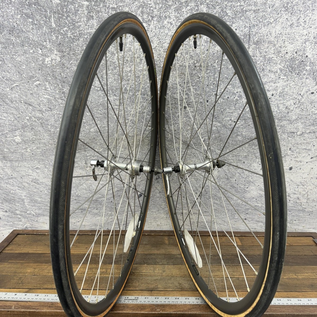 ヴィンテージ　古道具 Waymaster No. 105 スケール Vintage Shimano 600 700c Wheelset Matrix Rims 32H 126mm Clincher