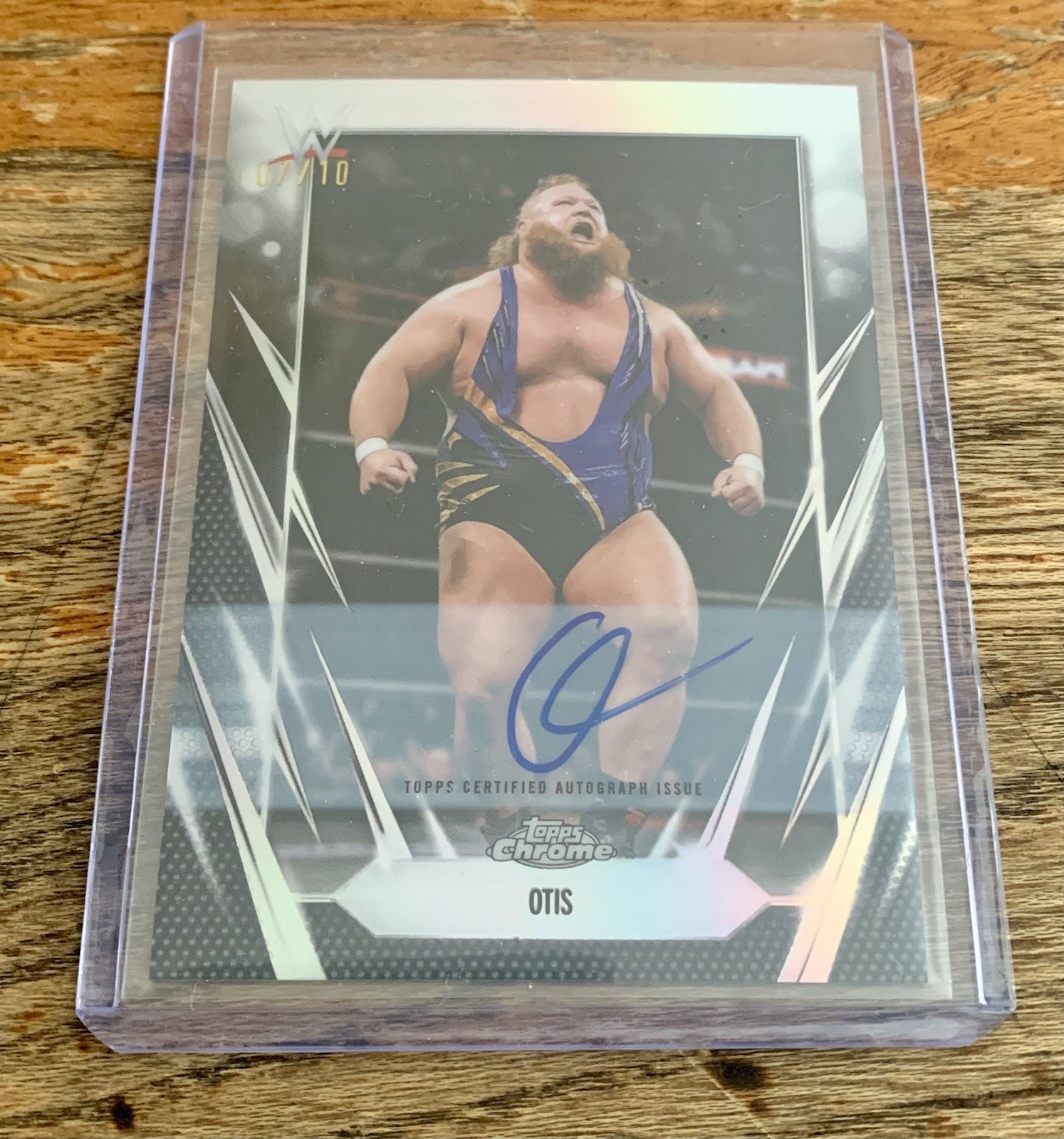 2026 Topps chrome WWE Auto Refractor 7/10 Otis