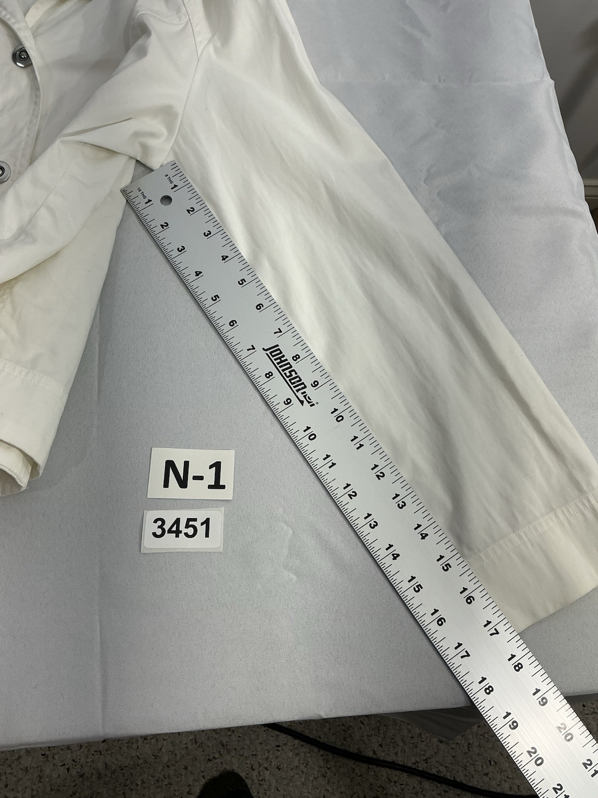 Womans Requiremants Medium White Button Down Long… - image 7