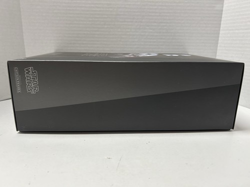 Hot Toys Star Wars: The Force Awakens Captain Phasma 1/6 Scale Figure MMS 328 - Picture 6 of 12