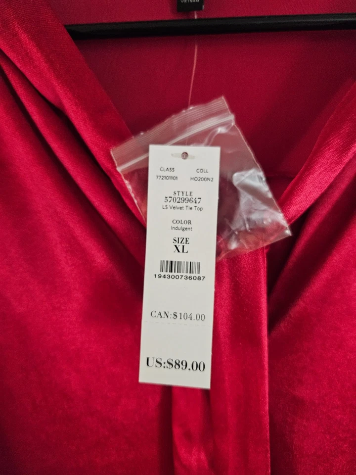 全新带标签 White House Black Market 红色天鹅绒领带上衣 XL 码假日 — 第 4/4 张图片