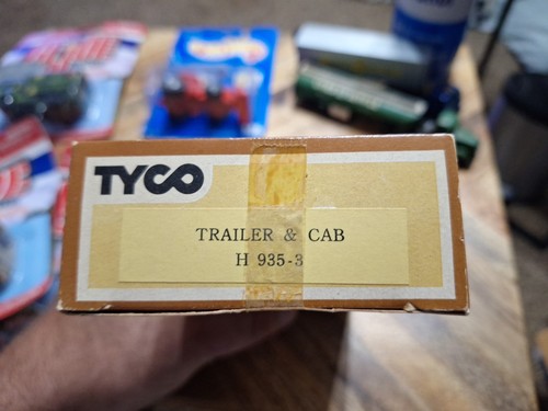 Vintage Tyco HO Scale 1960's Dodge Semi Truck Cattle Car Depot Trailer & Cab - Picture 3 of 5