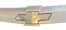 2003-2005 Chevrolet Cavalier Front Bumper Upper Grille Molding Trim Silver