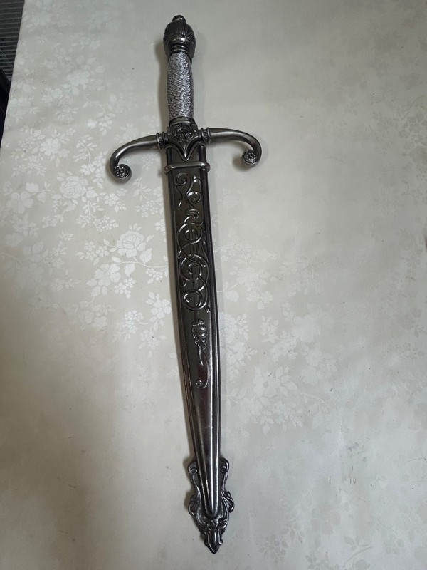 ceremonial dagger by tomahawk