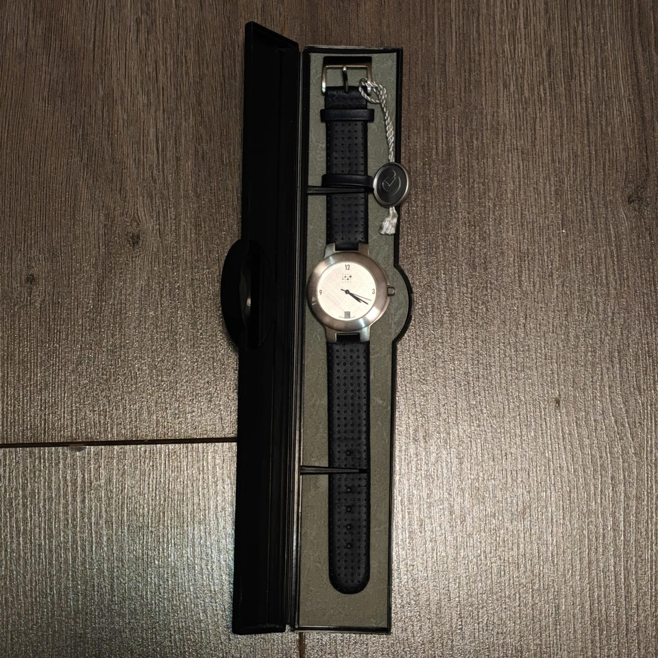 Reloj Cuarzo Vintage Volkswagen Fundación Hecho en Suiza Ref 280.98 con Caja y Etiqueta - Foto 2 de 4