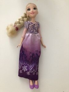 muñeca rapunzel original