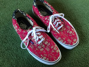 mens flower vans