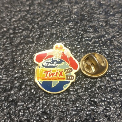 Pin S Twix Chocolate Bar Now Candy Pins Pin Badge Lot 0 Ebay