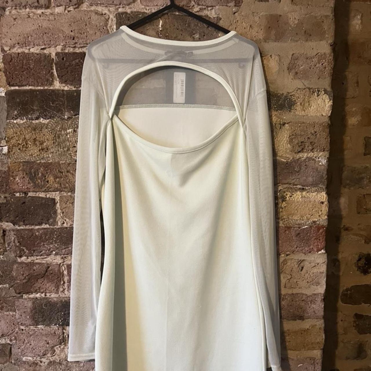 Vestido bodycon manga larga corte corpiño malla lima