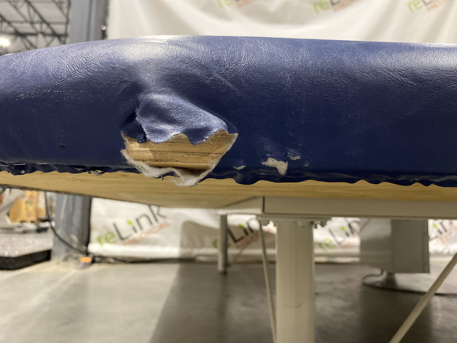 Armedica AM660 Mat Platform Table