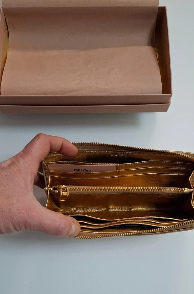 NUOVO - portafoglio donna miu miu zip - originale - con confezione e certificato - Immagine 2 di 4