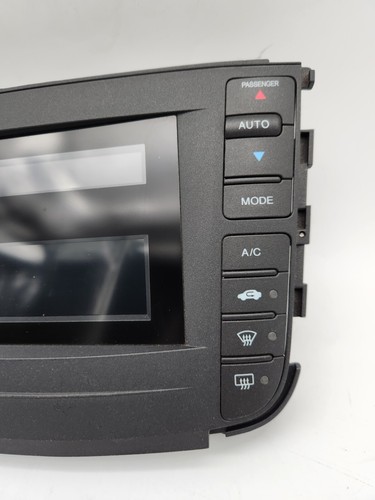2004-2006 Acura TL Radio Information Display Screen HAC Climate Control Panel - Picture 2 of 8