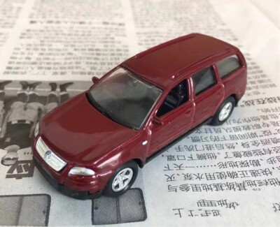 海外限定 Volkswagen Passat (B3) ミニカーセット 3色 s-l400.jpg