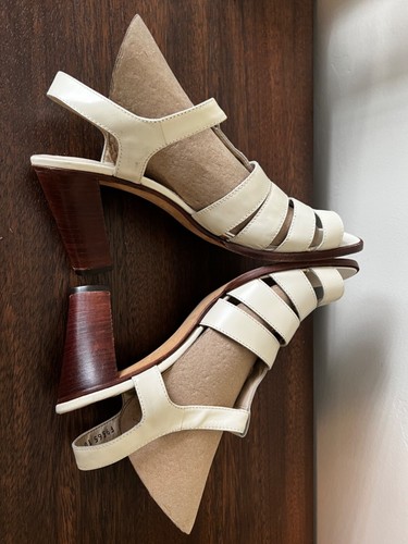 Cole Haan SANDALS 10 B IVORY CREAM LEATHER Heel STRAP CAGE LEATHER SOLE EUC - Picture 4 of 9