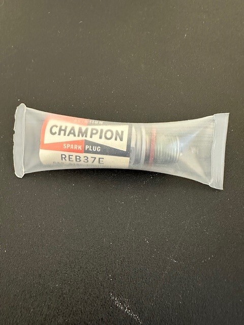 Cessna/Beech/Piper Aircraft, Spark Plug Champion PN: REB37E New Surplus