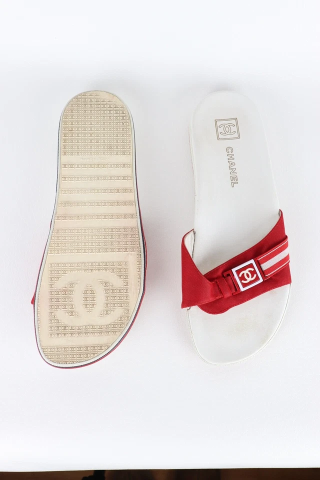 Chanel Red Sport Line CC Slides Foto 2 de 4