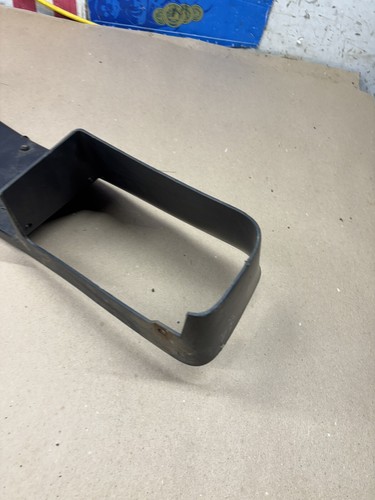 1985 86 87 88 1992 Camaro Z28 RS IROC FRONT BUMPER Filler GRILLE INSERT 14081371 - Picture 9 of 16