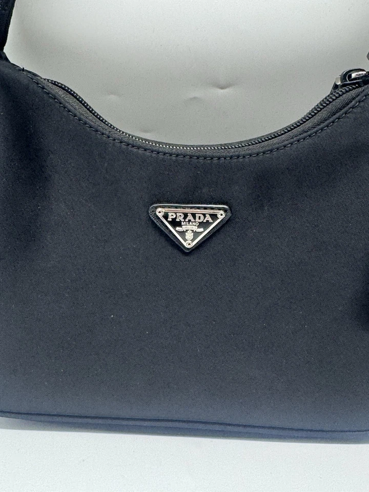 Prada Re-Edition 2000, Foto 3 von 5