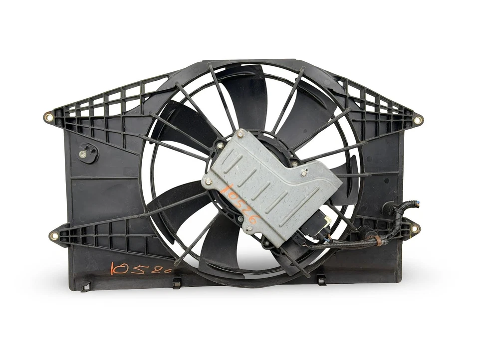 Ventilador de refrigeración del motor Honda Civic 2016-2021 sedán Foto 2 de 4