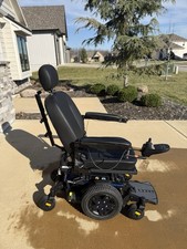 Quantum Q6 Edge 3 iLevel Power Wheelchair Black Electric with Lift