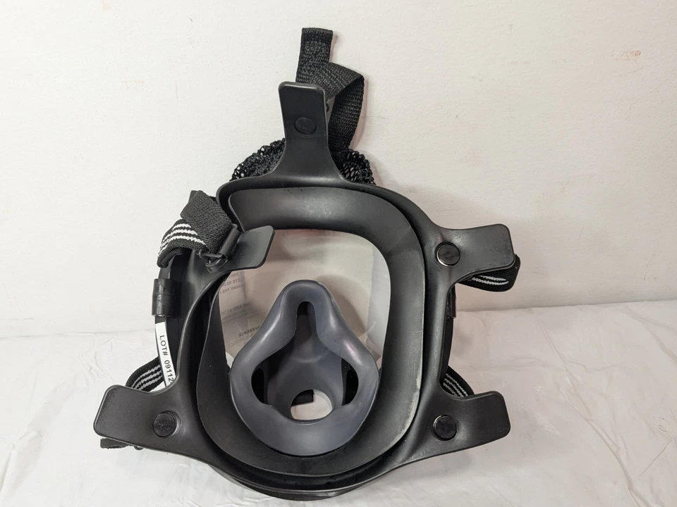 3M Scott AV-3000 SureSeal Facepiece 5-Strap Poly Medium 805774-82 7100293261 - Image 4 of 4