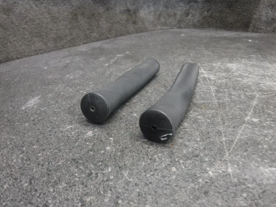 21 Polaris Axys Switchback 850 Grips 34M - Image 3 of 4