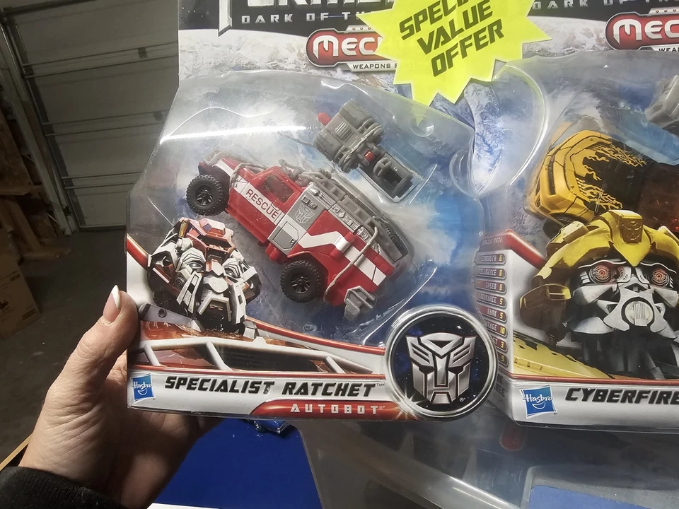 Hasbro Transformers Dark of the Moon Mechtech: Ratchet & Bumblebee paquete de 2 NISP Foto 2 de 4