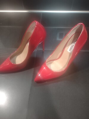 STEVE MADDEN Womens Vala Red Stiletto Pump | Size 7M