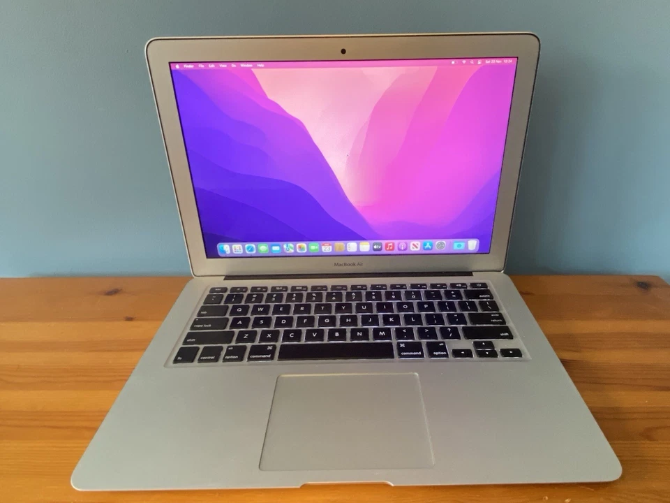 Apple MacBook Air 13" 2015 · i5 · 8GB · 500GB, photo 1 of 5