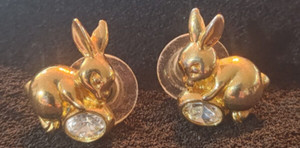 Authentic Vintage '97 Avon Gold Plated Earrings Easter Bunny Rabbit Crystal Rhinestone Egg
