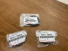 Toyota 90311-38034 & 90311-40022 Crankshaft and Camshaft Seals