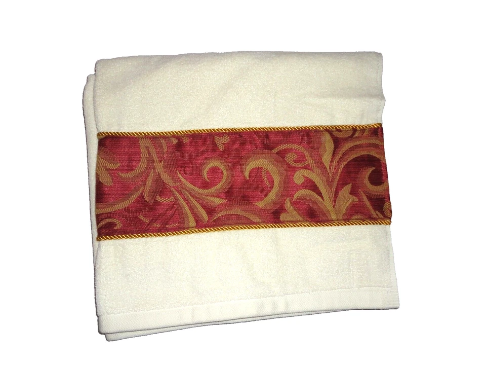 TOALLA DE BAÑO IMPERIAL BACOVA ANGELICA PAISLEY BORDADA ROJA Y DORADA (1) 27X50 Foto 2 de 4