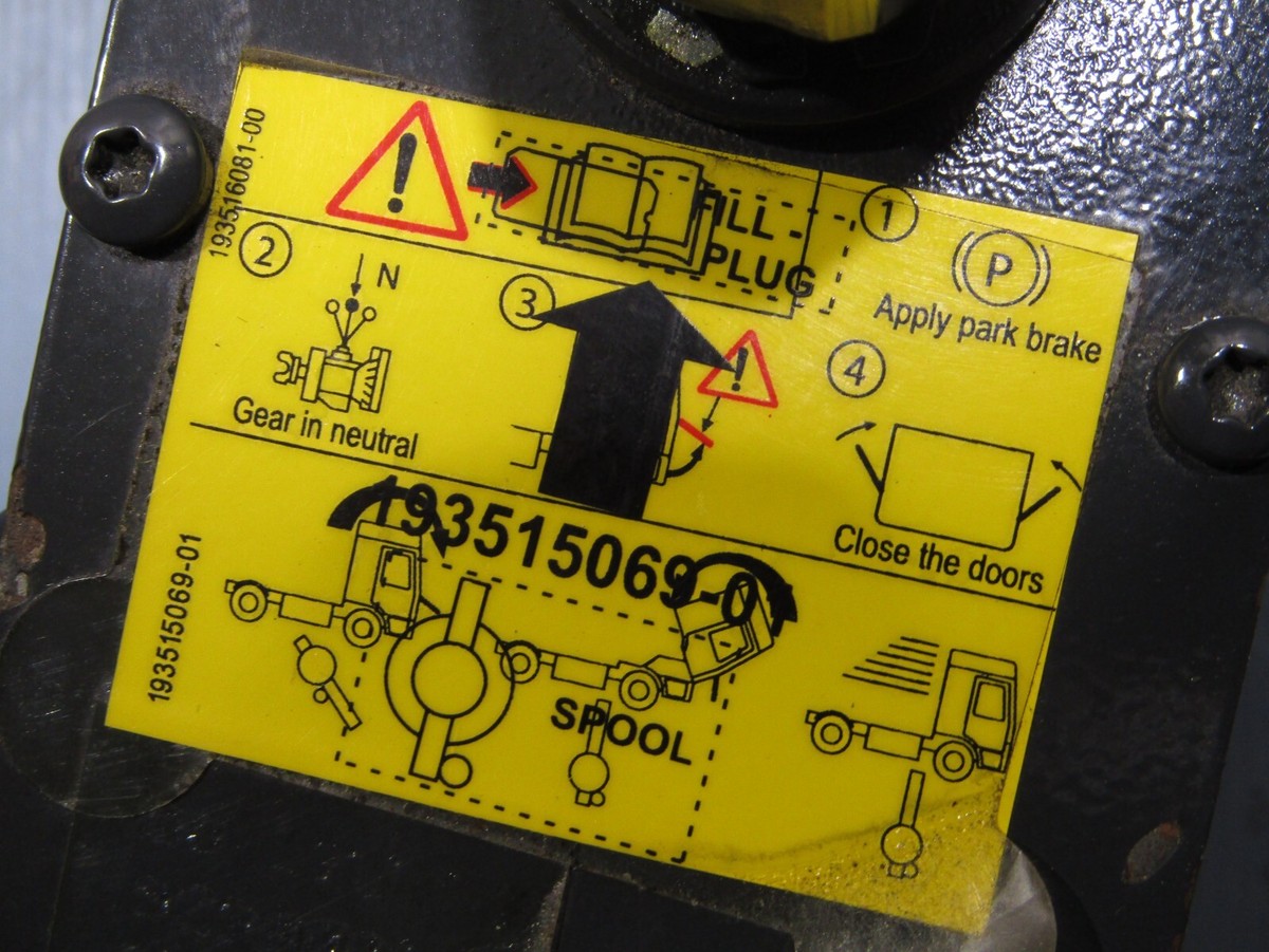 Iveco Stalis Hydraulic Cab Tilt Pump 504173053 193515069-01  