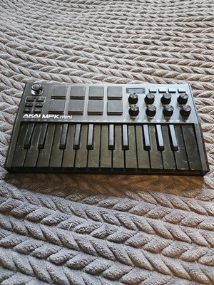 Akai MPK Mini MK3 25 Keys Keyboard Controller - Black