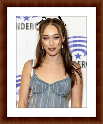 Alycia Debnam-Carey 8.5 x 11 Candid Color Unframed Photograph Collectable Print