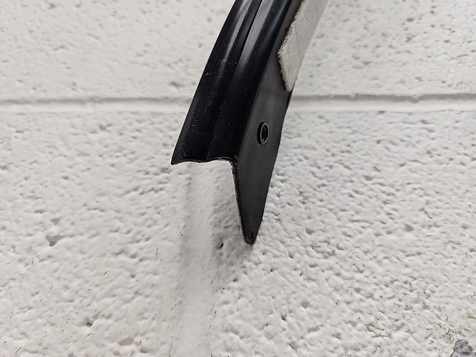 Novo OEM GM roda traseira destro acabamento de poço 20499278 1984-1989 Chevrolet Celebrity (SR13) - Imagem 4 de 4