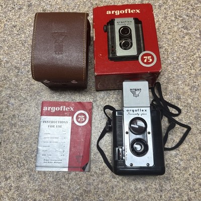 Argus Argoflex Seventy-Five 75mm Film Camera w/Case, Instructions,& Original Box