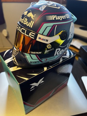 フェルスタッペン1/2ヘルメット 2022マイアミ verstappen Max Verstappen 2022 Miami / Official Products 1/2 Helmet