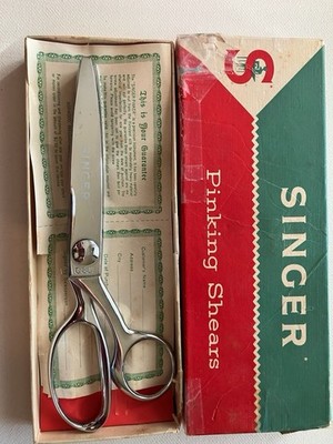 Vintage 60 s 70's SINGER 7-1/2'' Pinking Shears Model C 807 W/ Original Box