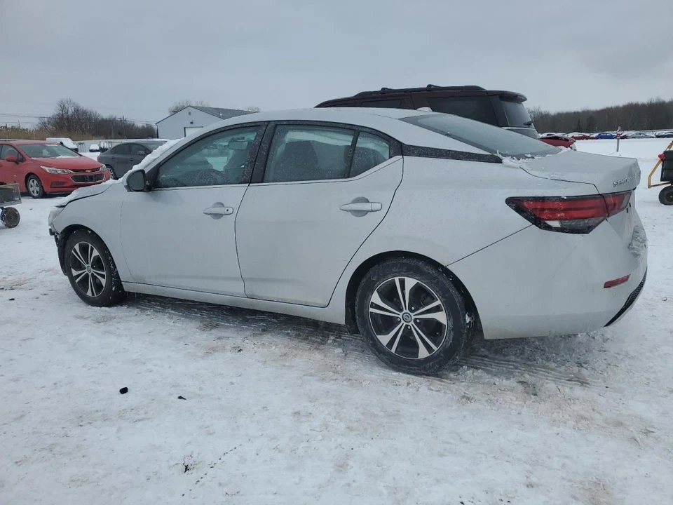 Espejo retrovisor Nissan Sentra 2021 negro usado sin atenuación automática Foto 2 de 4
