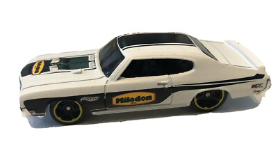 Hot Wheels Showroom '70 Buick GSX Milodon 2013 1970 GM Rare White