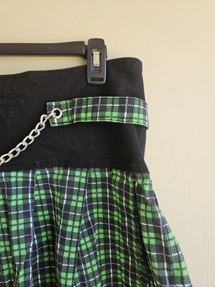 Minifalda Tripp NYC Punk Goth Grunge a Cuadros Talla Grande 20 Verde Negra Foto 2 de 4