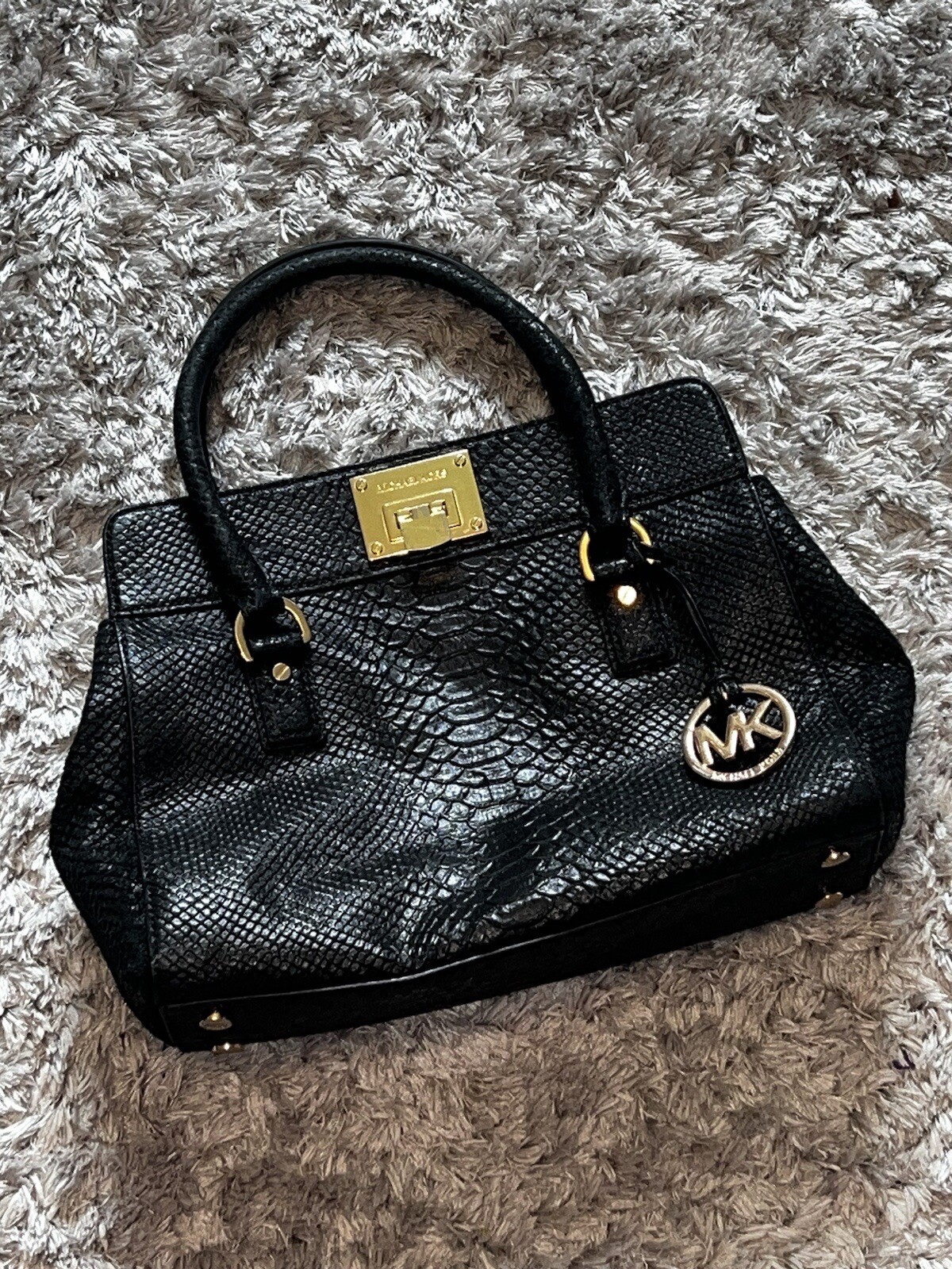 Kors Handtasche Michael Kors UmhÃ¤ngetasche Schwarz Gold Michael
