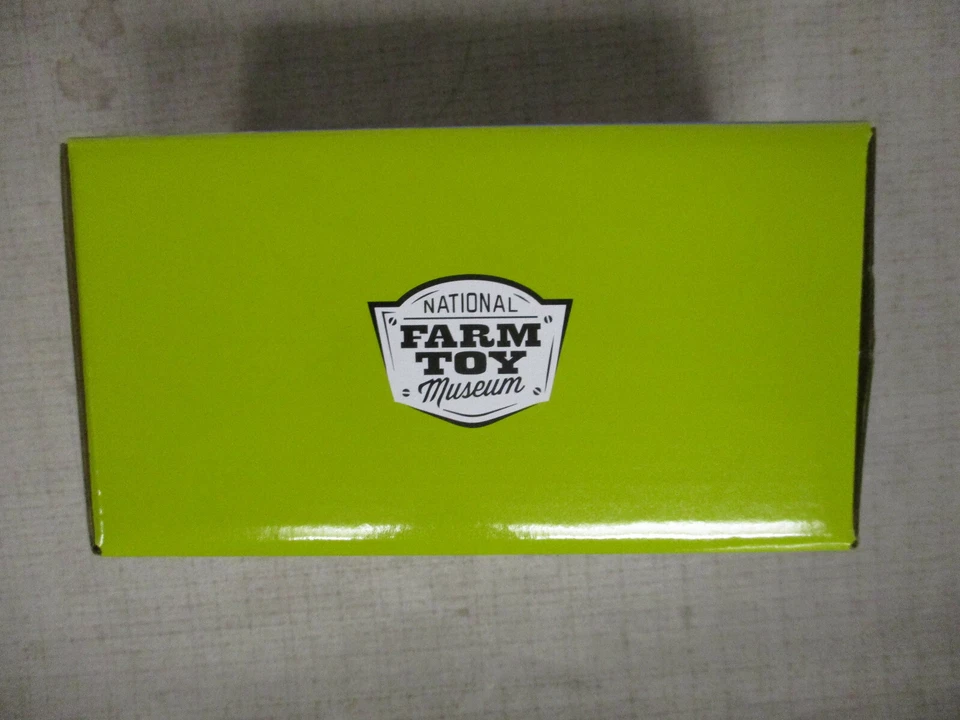 Claas Model 5000 Xerion 4WD Toy Tractor "2021 NFTM Edition" 1/64 Scale, NIB - Image 3 of 4