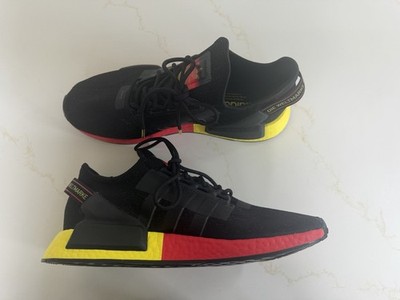 Adidas Mens NMD R1 V2 Munich US Size 10.5 Running Shoes Sneakers FY1161