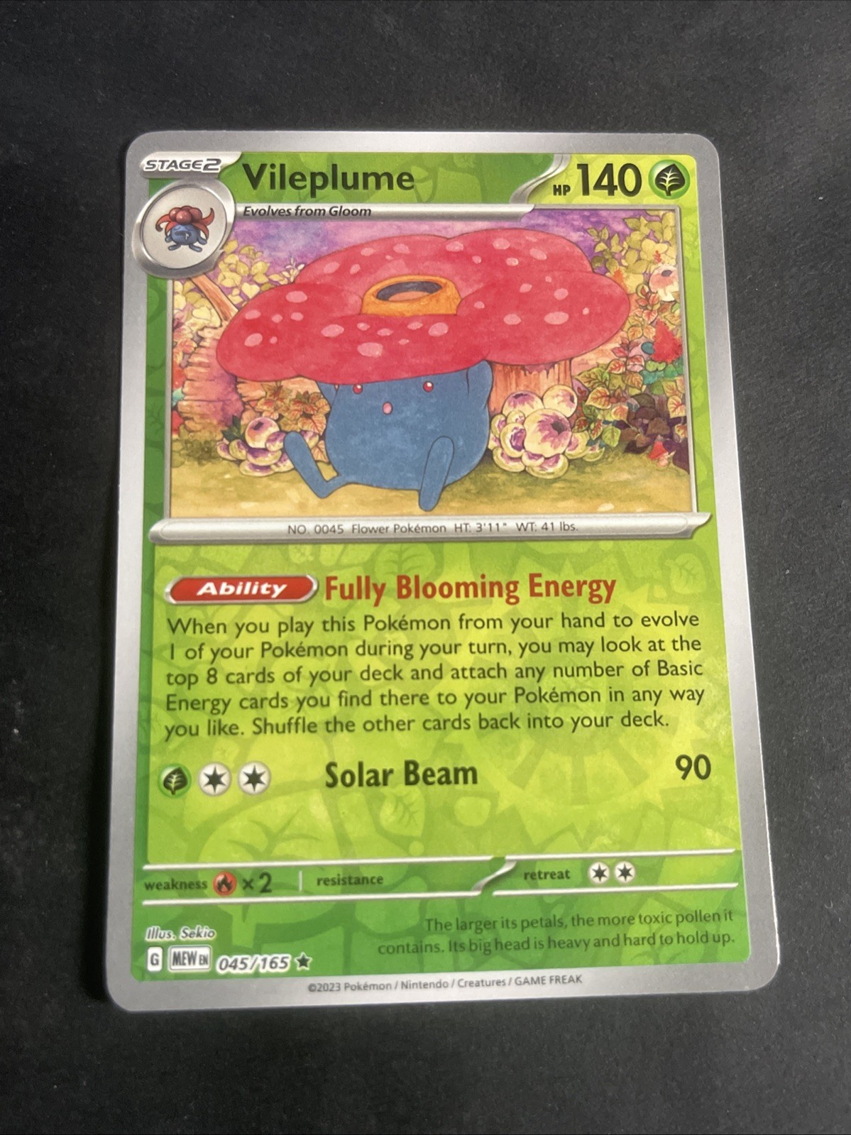 Pokemon TCG - Vileplume 045/165 Reverse Holo - Scarlet & Violet 151 - NM