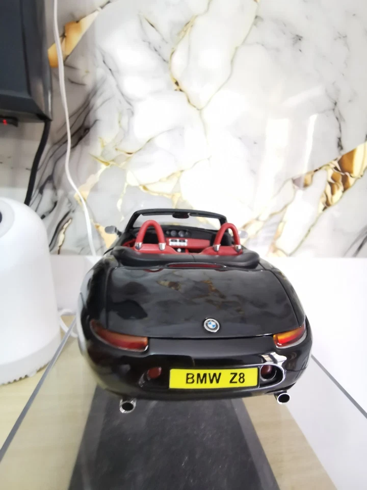 Bmw Z8 autoart 1,18 - Immagine 3 di 4