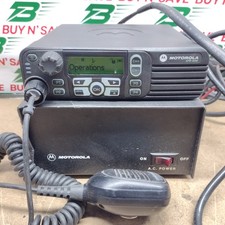 Motorola XPR 4550 AAM27TRH9LA1AN w/ Power Supply  Mic - No Antenna - USED