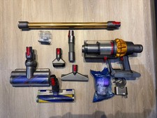 Dyson V15  Detect Absolute Cordless Vacuum Cleaner Very Good Condition New Tools